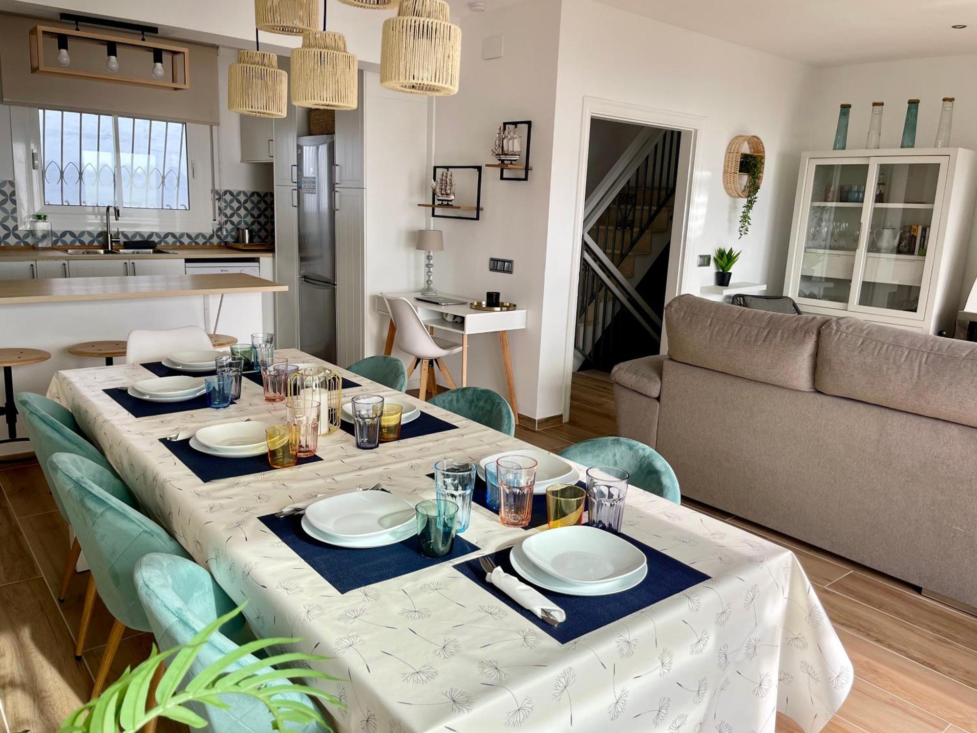 Seahomes Vacations, La Casa Blue Mediterranean Lifestyle 布拉内斯 外观 照片