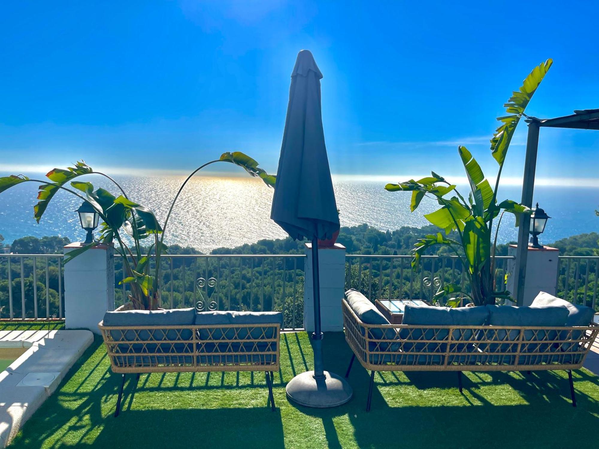Seahomes Vacations, La Casa Blue Mediterranean Lifestyle 布拉内斯 外观 照片